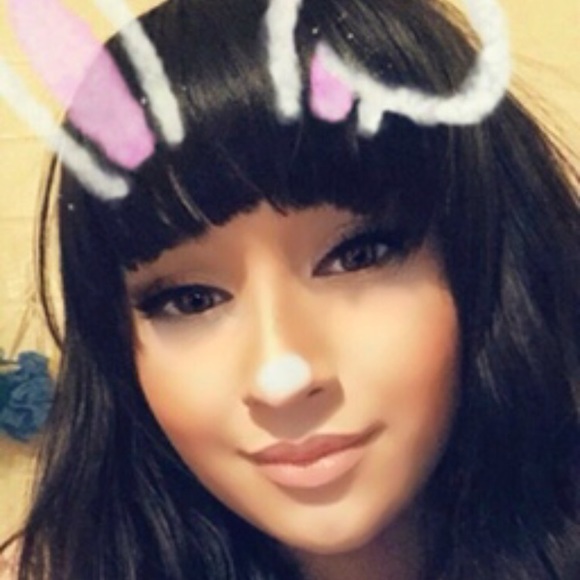 Meet your Posher, Maximina - Picture 1 of 4